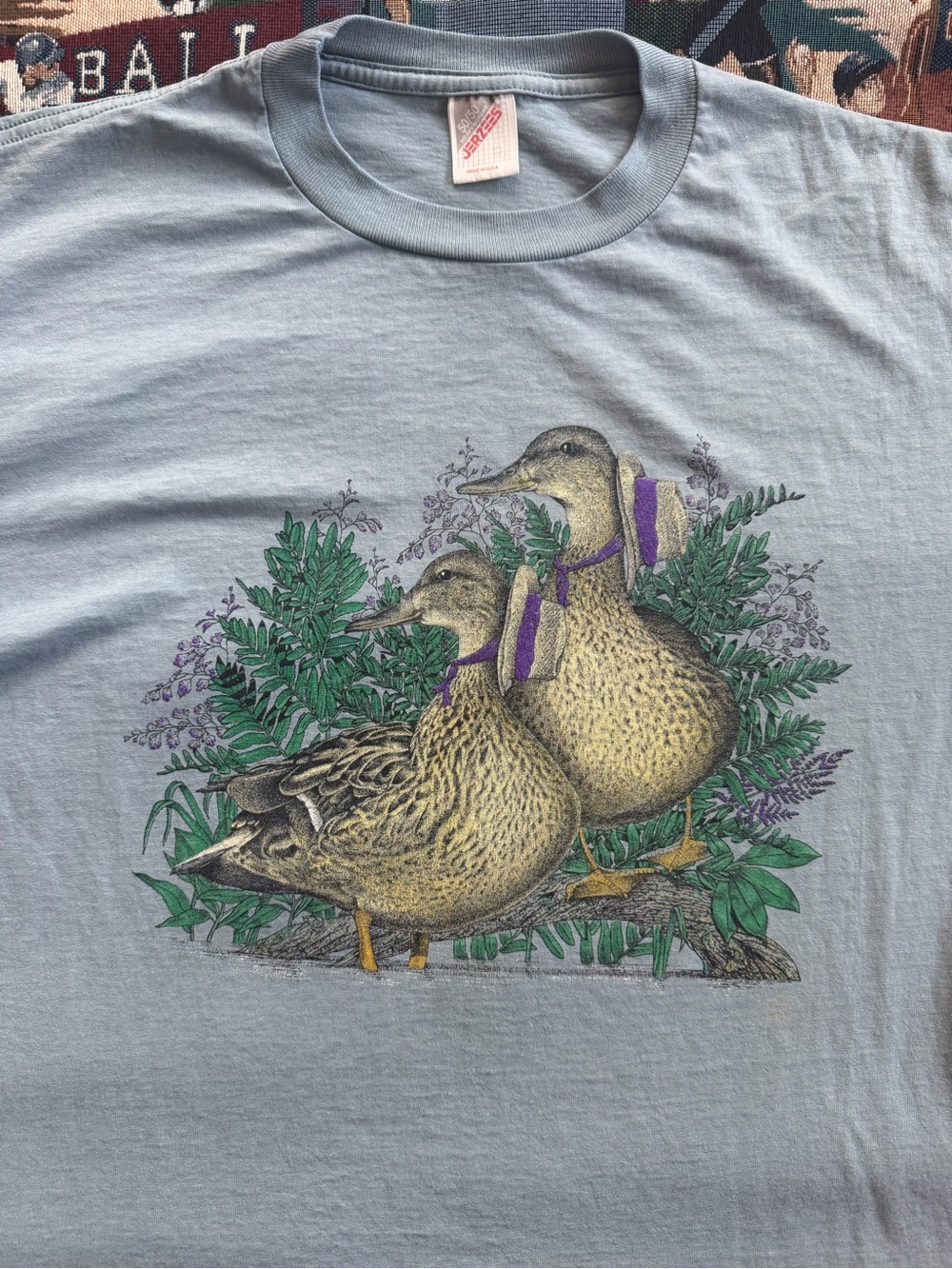 Vintage 90s Men’s Jerzees Graphic Ducks Light Blue Graphic T-shirt - Picture 3 of 4